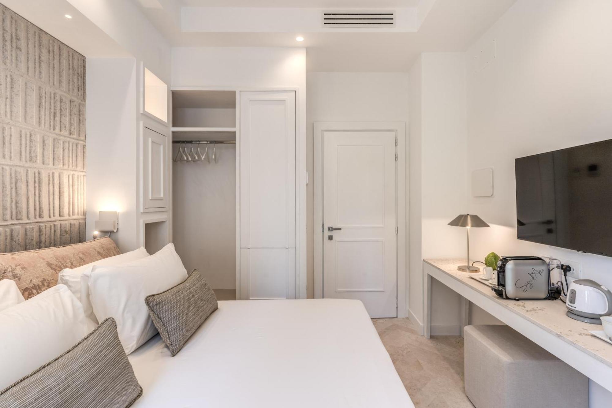 Diff'Rent Souls Rooms - Luxury Accomodation 소렌토 외부 사진
